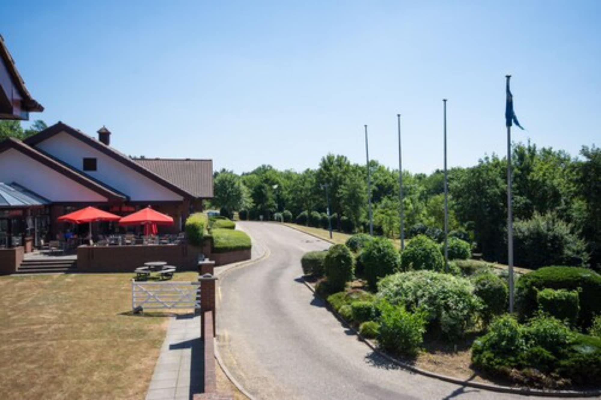 クオリティ ホテル セント エドマンズ Bury St. Edmunds エクステリア 写真